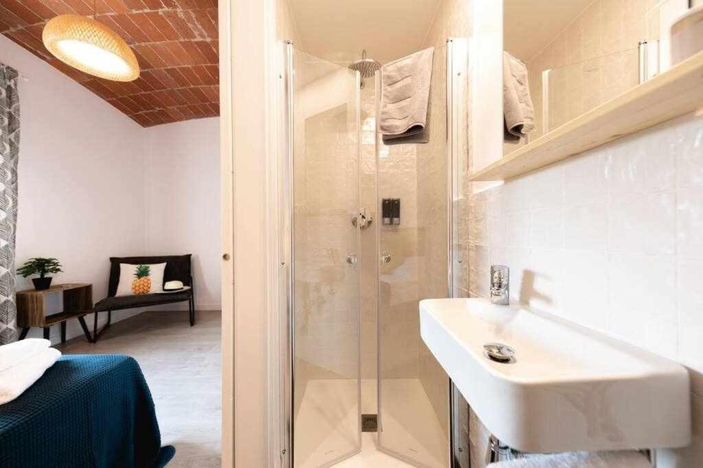 Newly Renovated Room W Pool & Bikeparking Girona Room photo