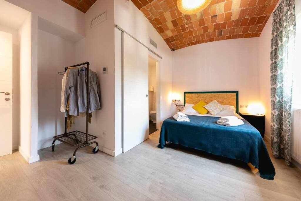 Newly Renovated Room W Pool & Bikeparking Girona Room photo